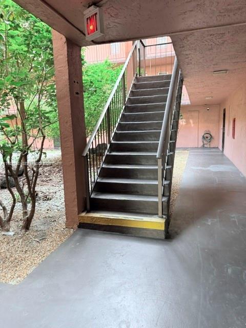 2841 Somerset Dr 305 Property Photo 32