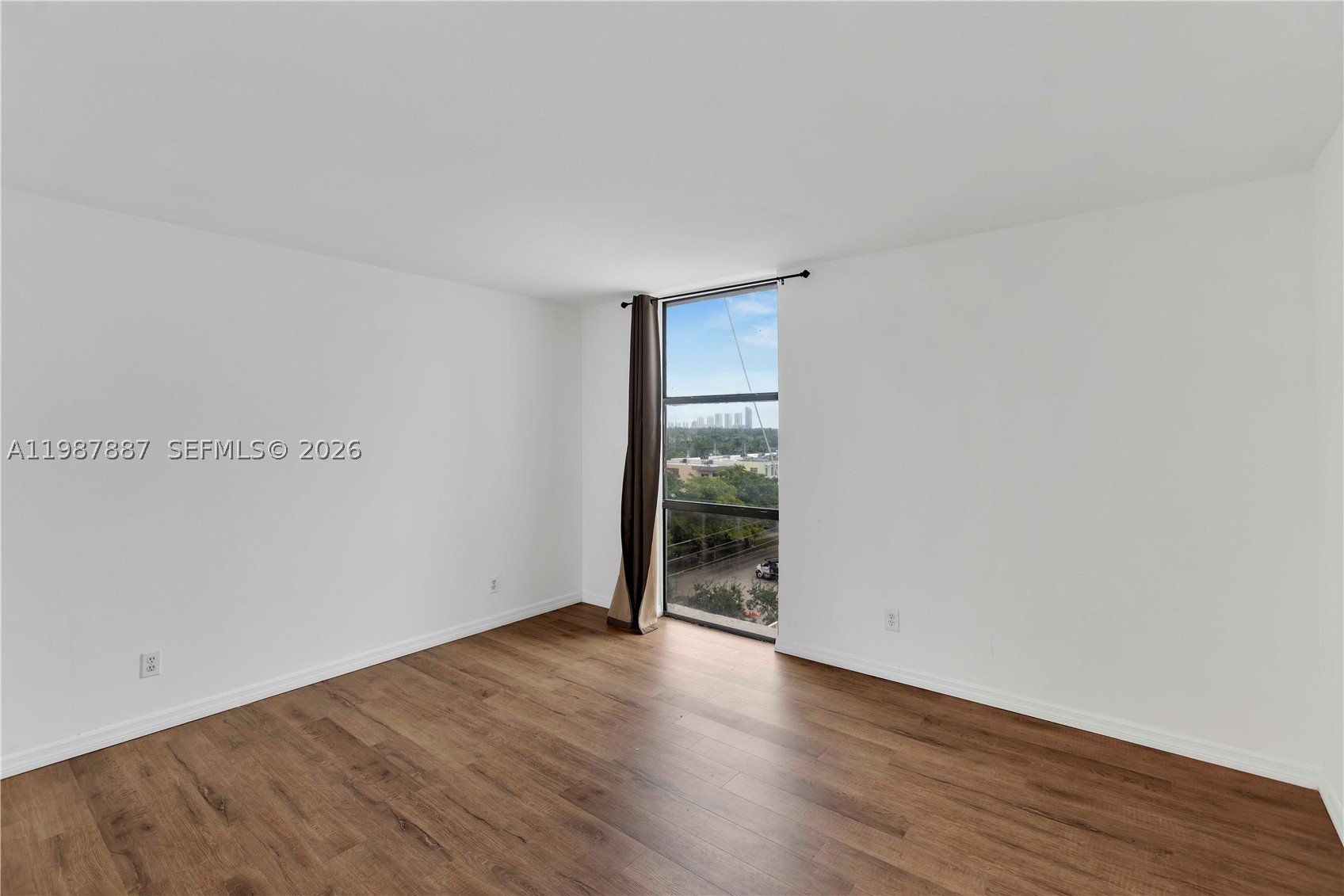 13499 Biscayne Blvd 613 Property Photo 13