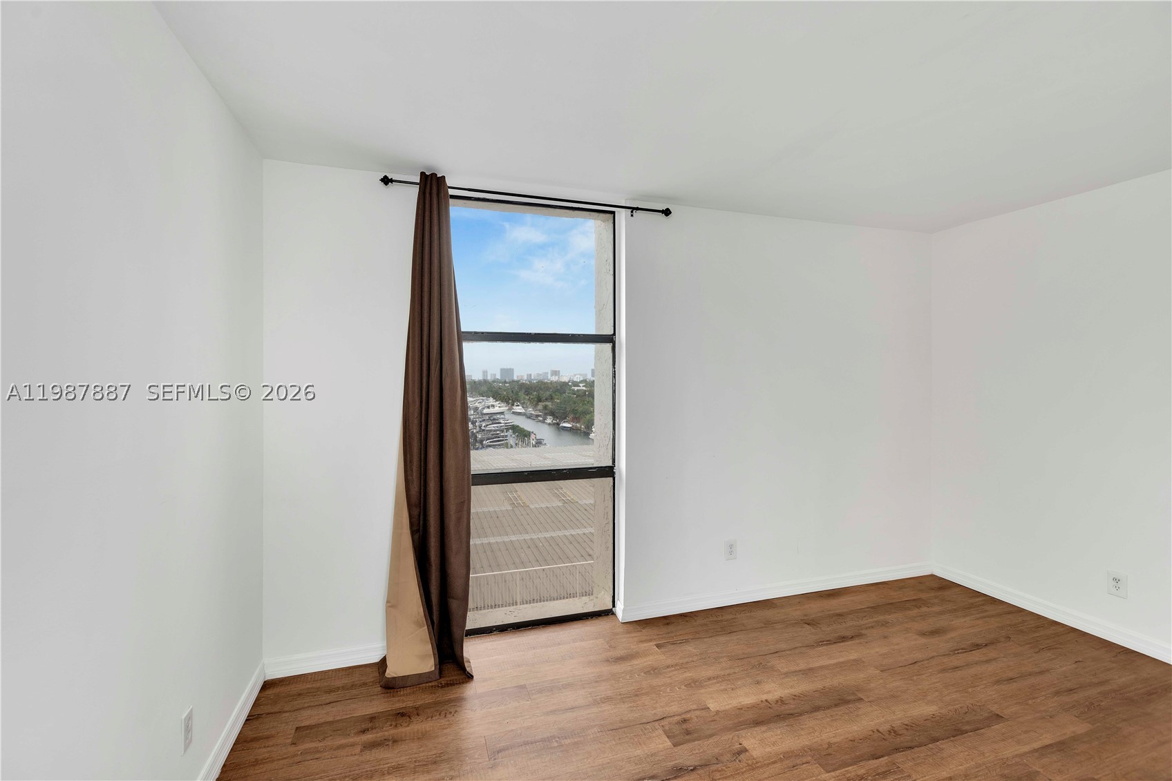 13499 Biscayne Blvd 613 Property Photo 15