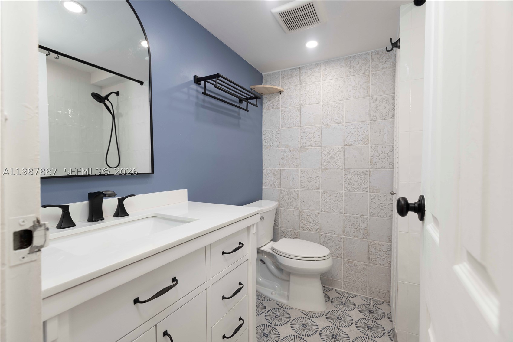 13499 Biscayne Blvd 613 Property Photo 16