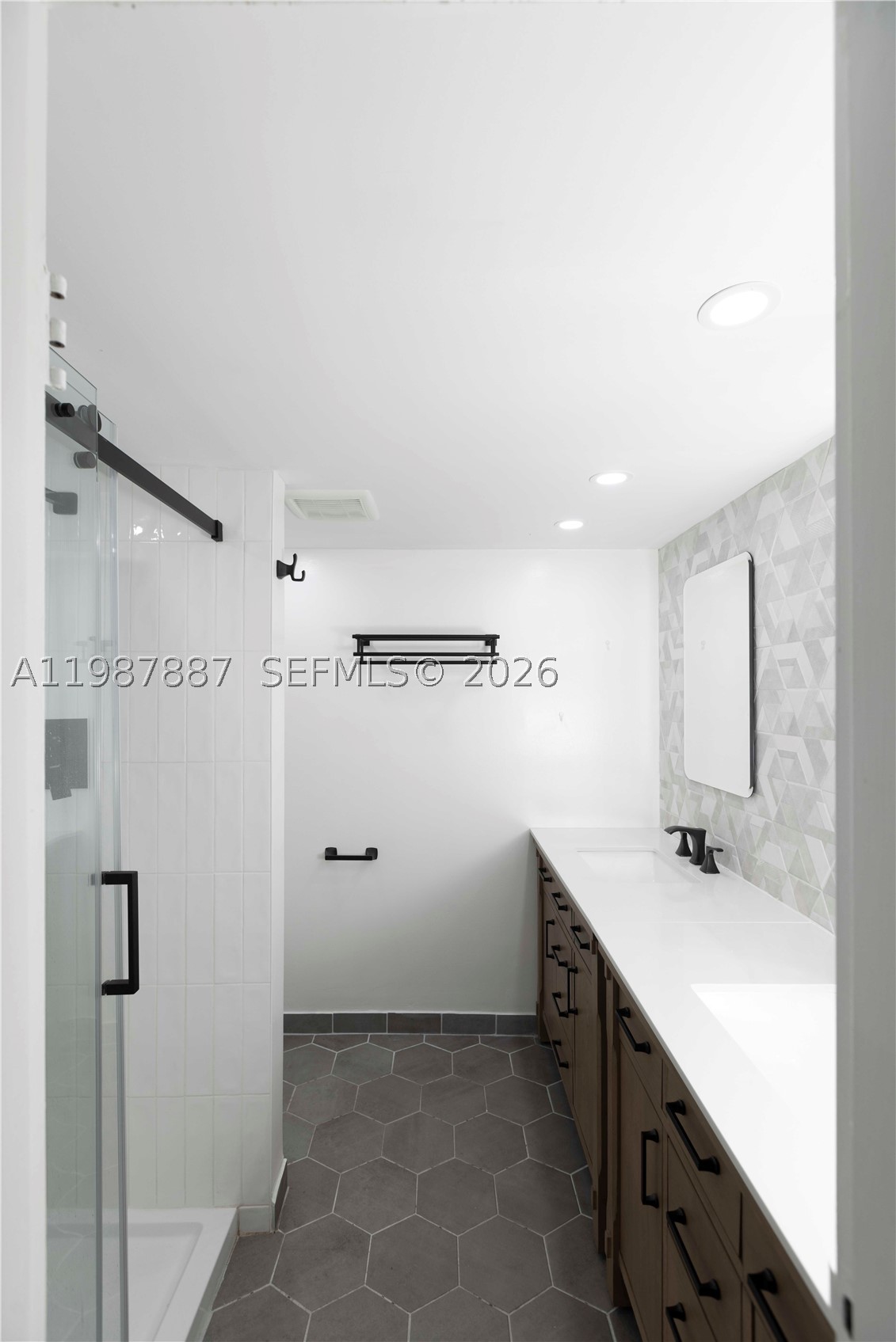 13499 Biscayne Blvd 613 Property Photo 27
