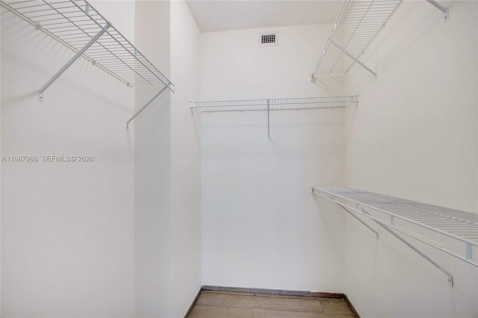 2000 N Bayshore Dr 506 Property Photo 12
