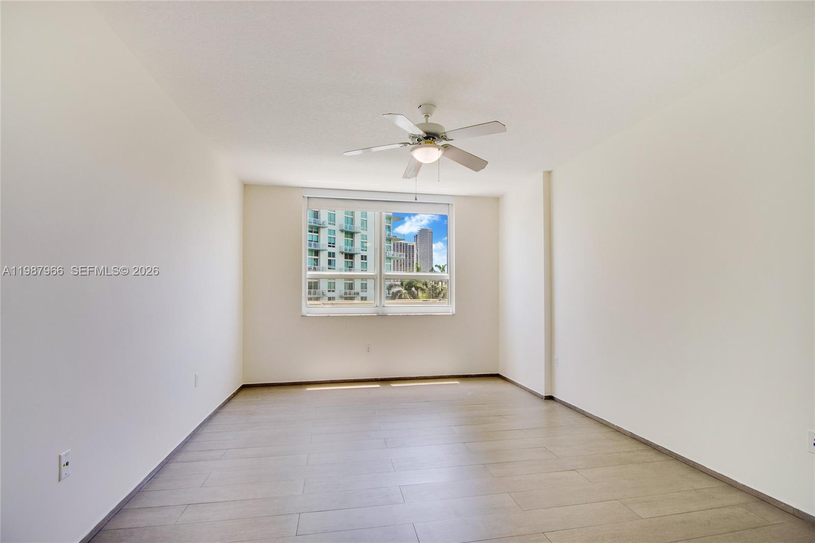 2000 N Bayshore Dr 506 Property Photo 13
