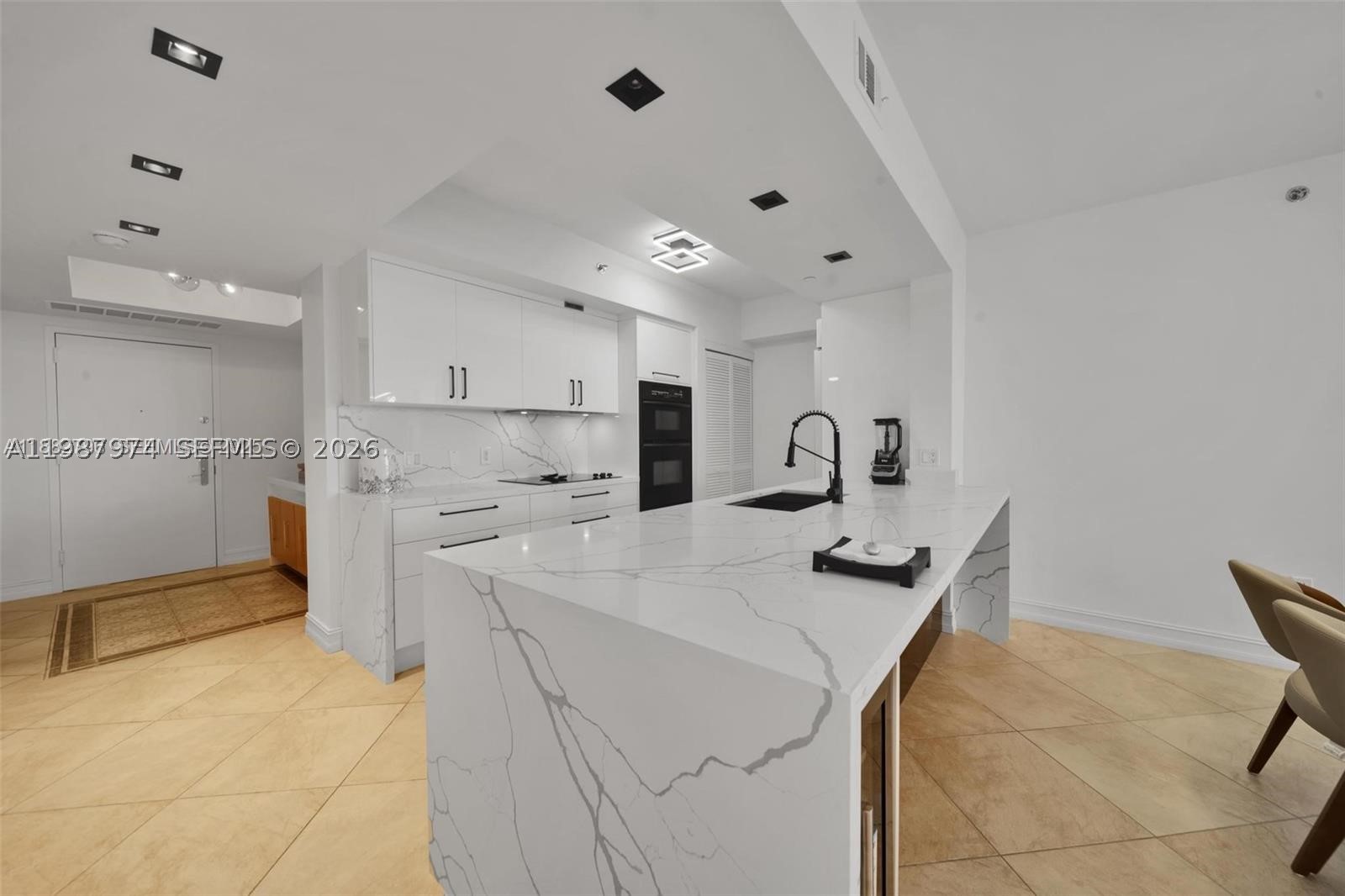 1830 S Ocean Dr 4704 Property Photo 2