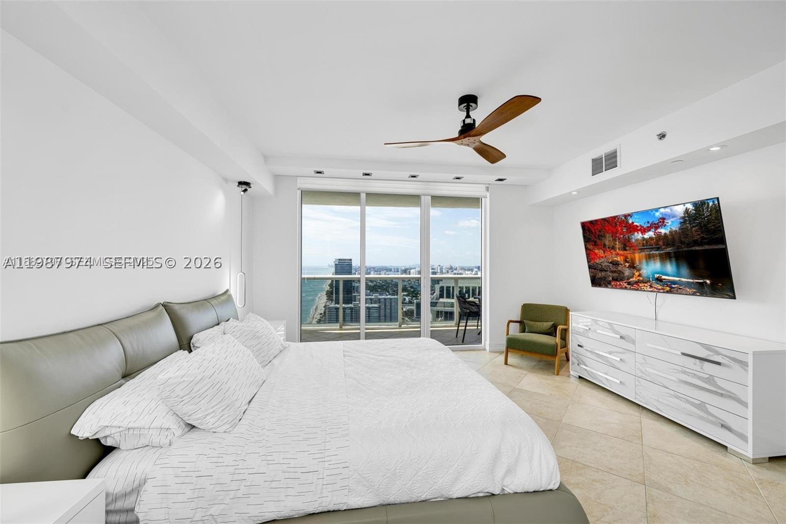 1830 S Ocean Dr 4704 Property Photo 22