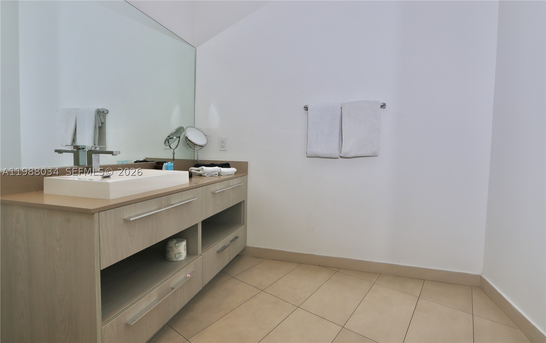 4111 S Ocean Dr Uph8 Property Photo 23