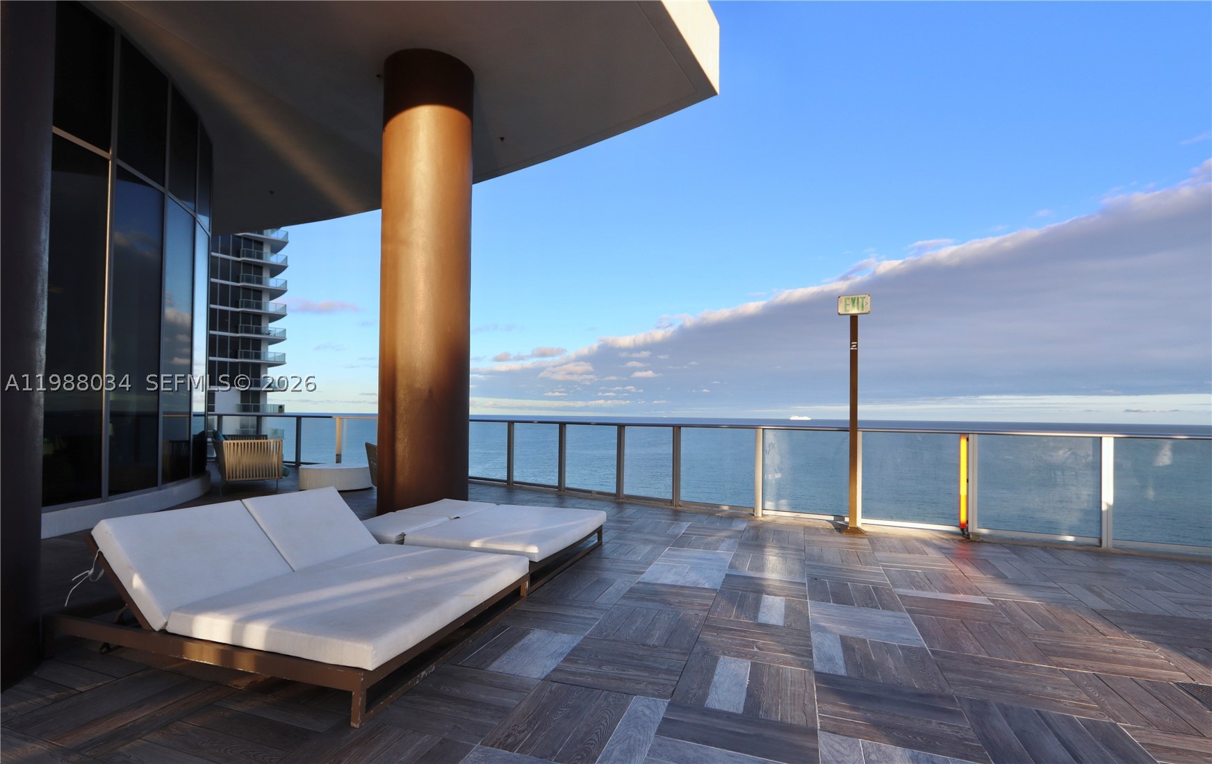 4111 S Ocean Dr Uph8 Property Photo 39