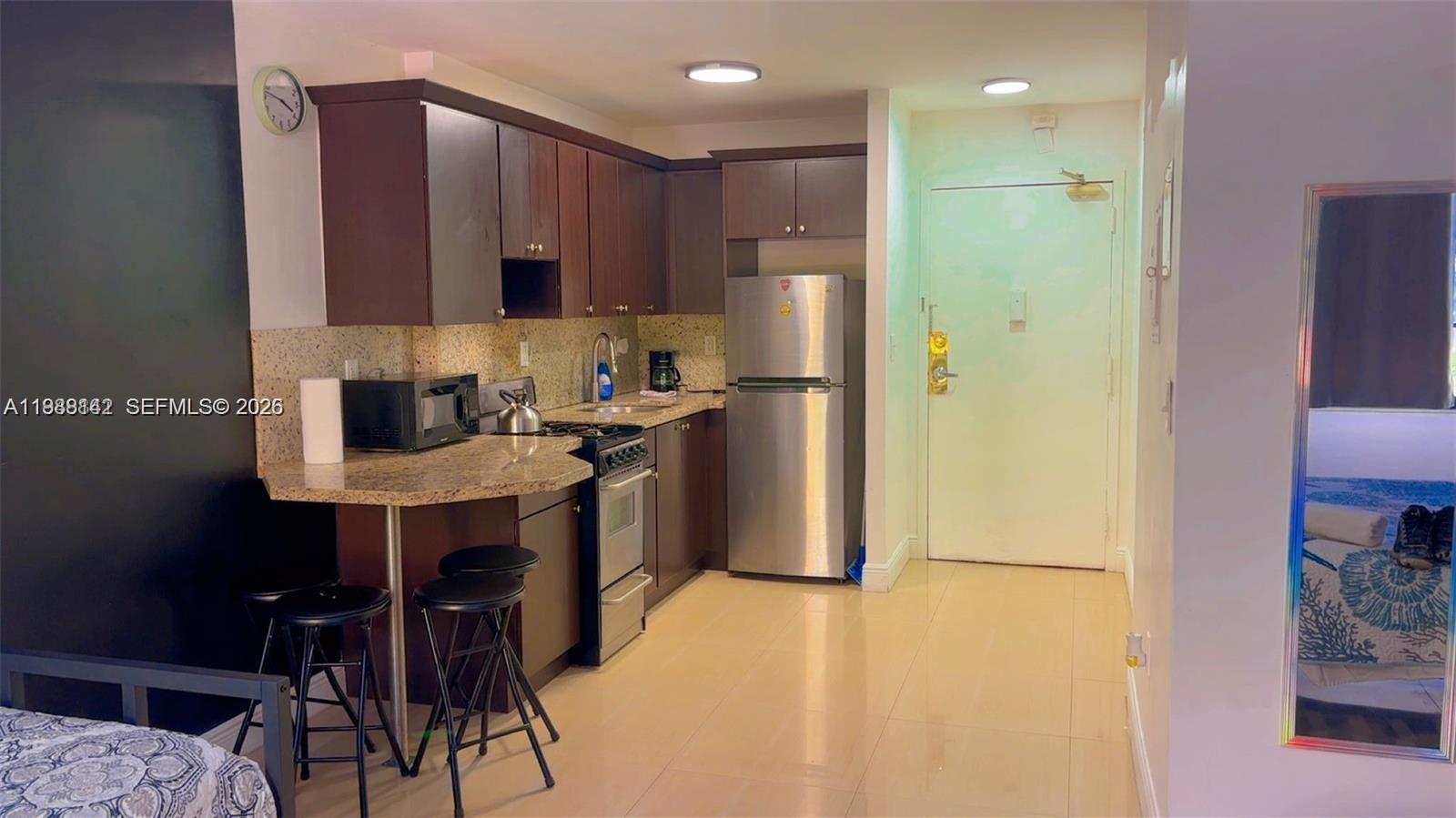 710 Washington Ave 209 Property Photo 1