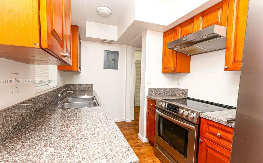 4103 Riverside Dr Property Photo 5