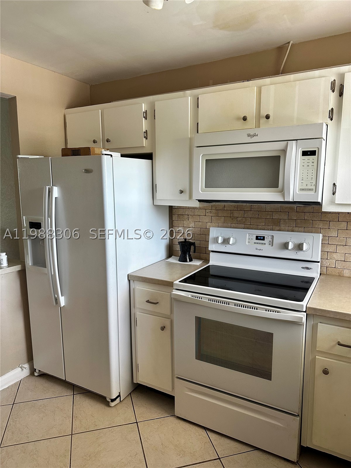2701 E Sunrise Lakes Dr 209 Property Photo 6