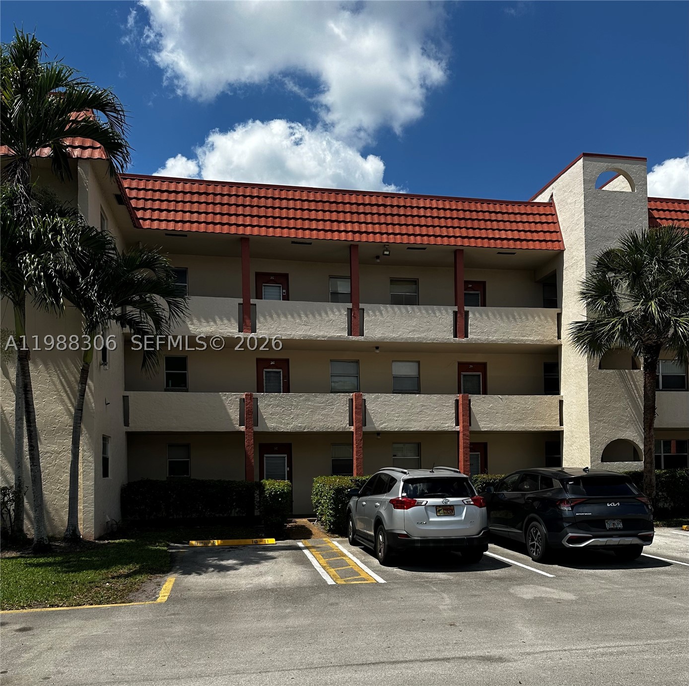 2701 E Sunrise Lakes Dr 209 Property Photo 8