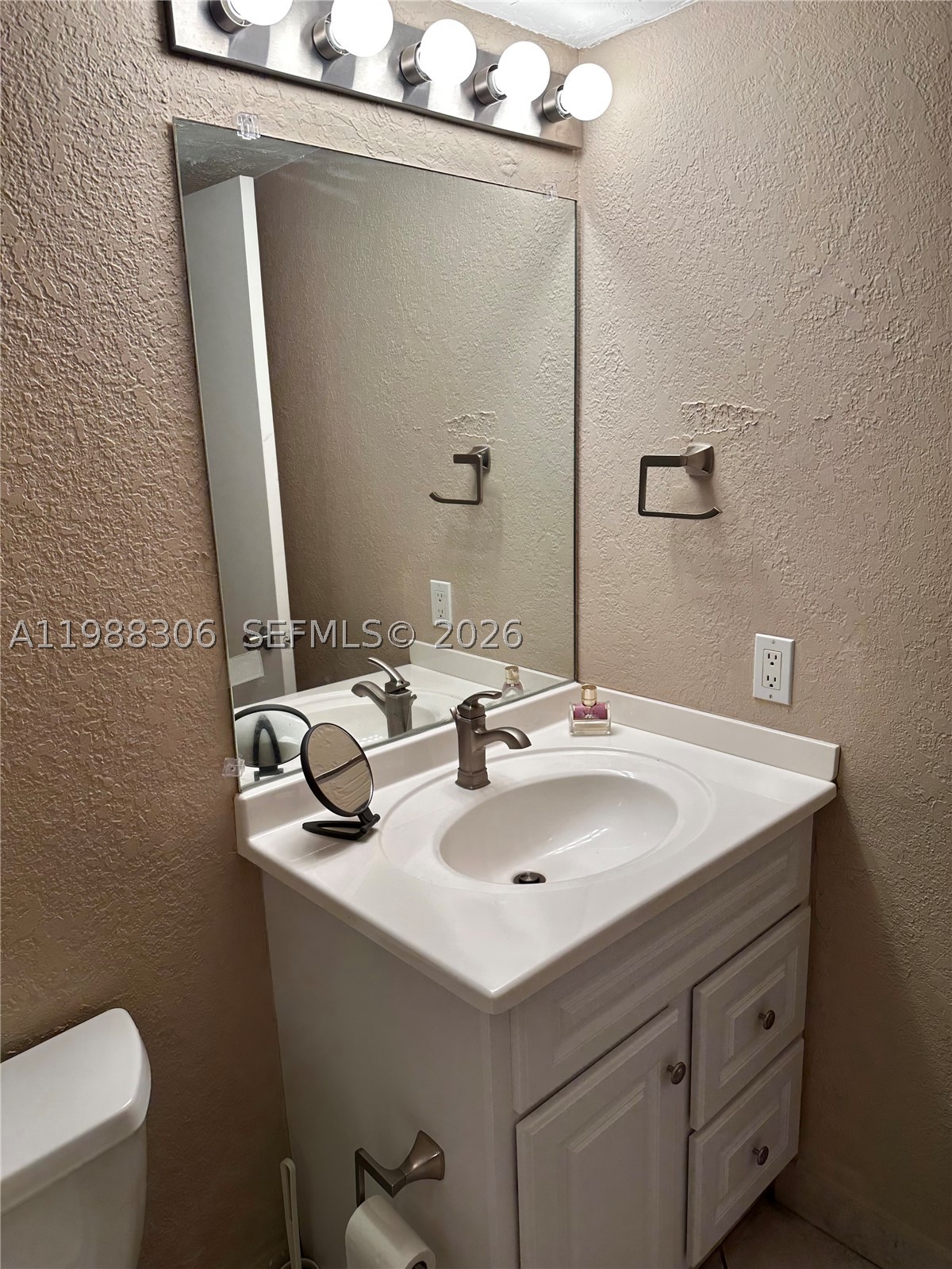 2701 E Sunrise Lakes Dr 209 Property Photo 17