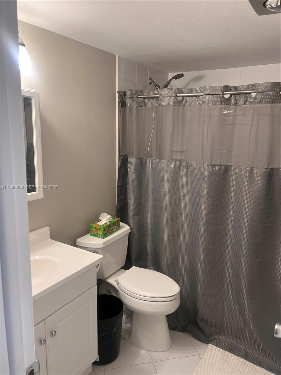 400 N Riverside Dr 214 Property Photo 21