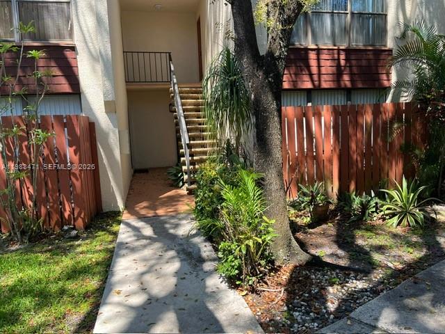 301 N Pine Island Rd 156 Property Photo 1