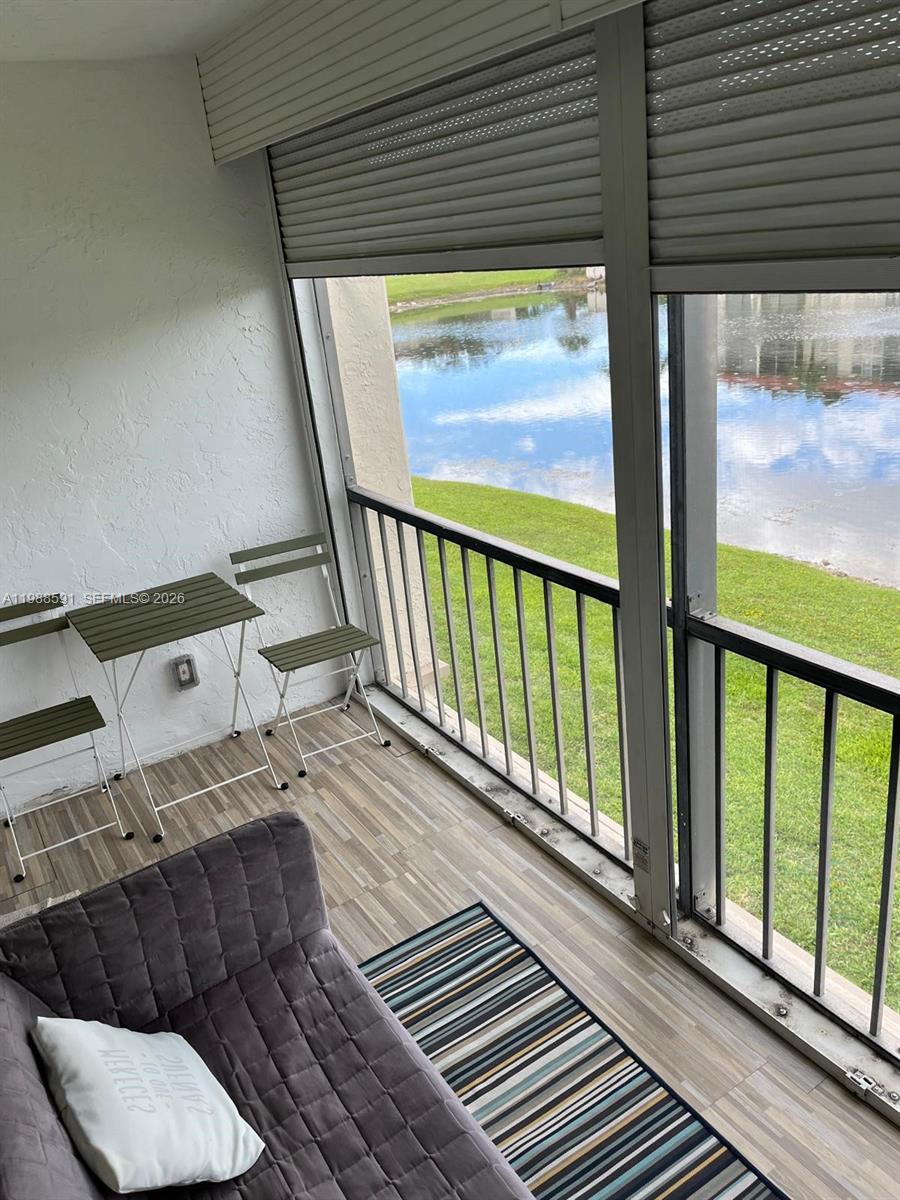 361 S Hollybrook Dr 206 Property Photo 6