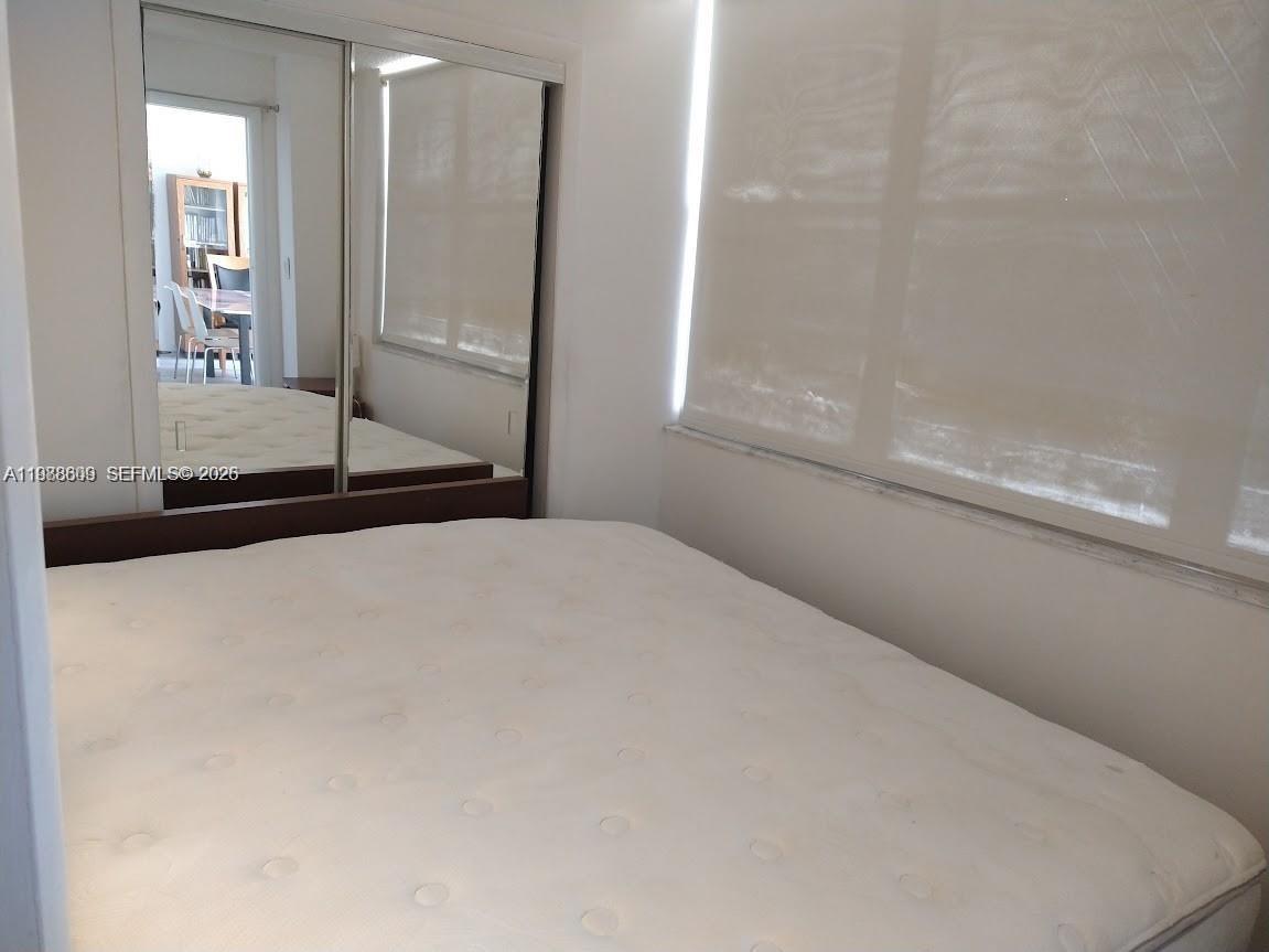 6039 Collins Ave 1710 Property Photo 9