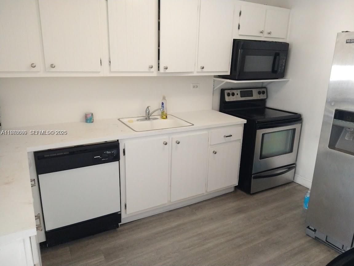 6039 Collins Ave 1710 Property Photo 15