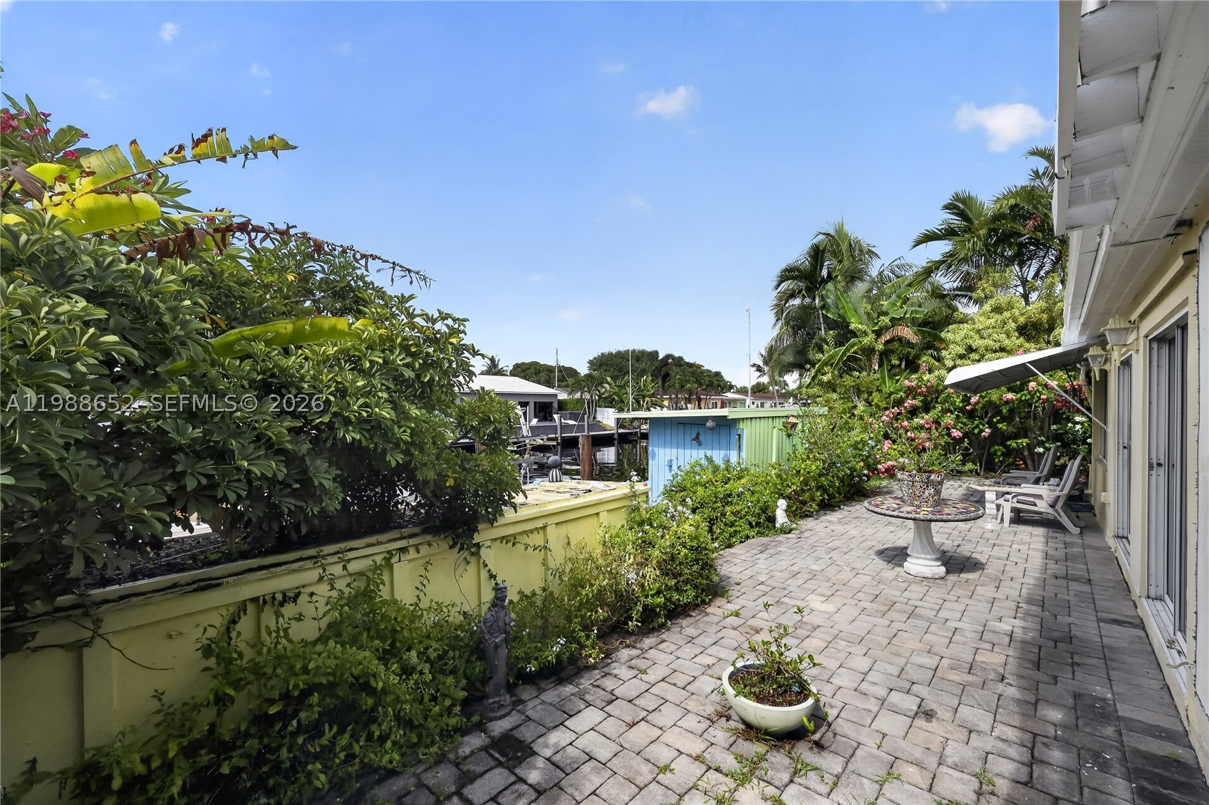 1004 Mandarin Isle Property Photo 9