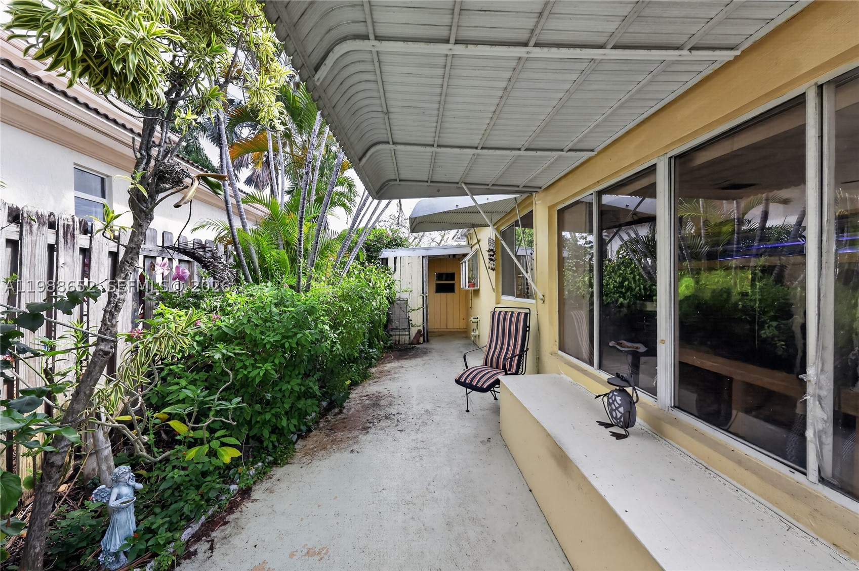 1004 Mandarin Isle Property Photo 11