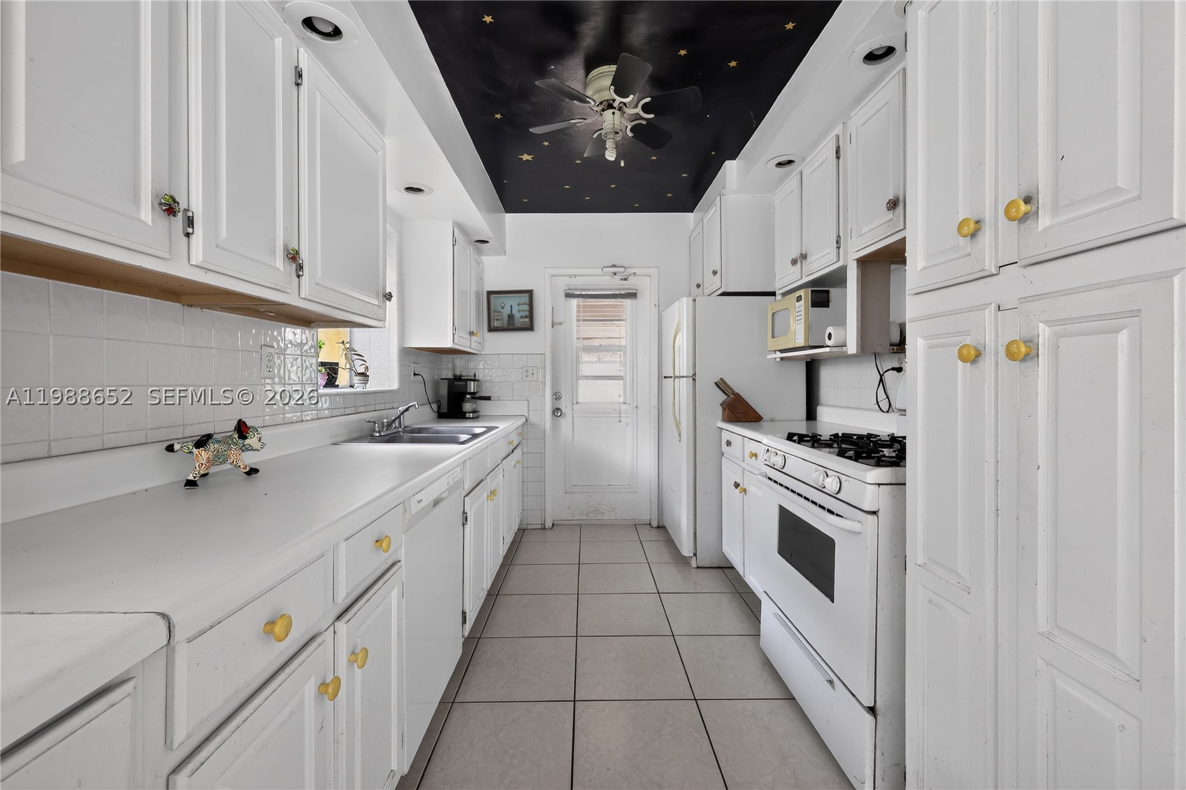 1004 Mandarin Isle Property Photo 16