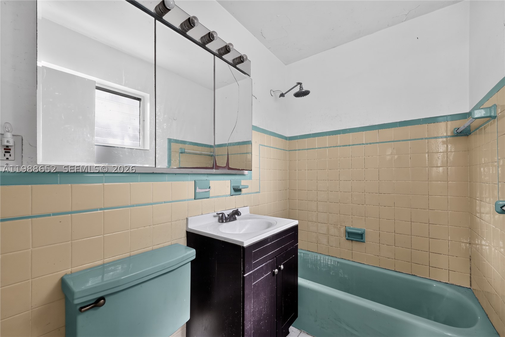 1004 Mandarin Isle Property Photo 24