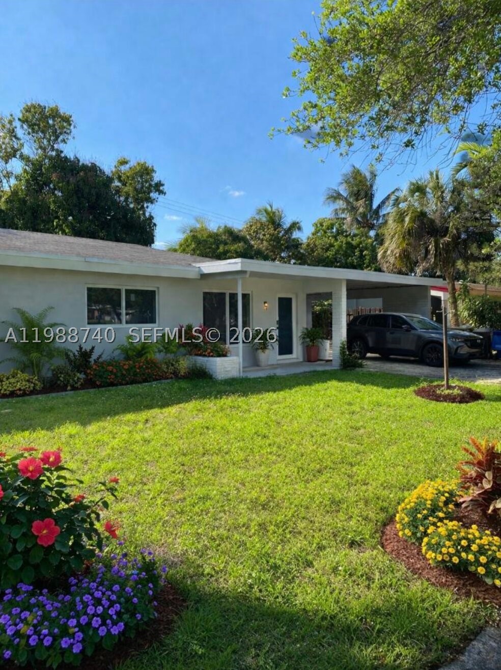 831 SW 39th Ave Property Photo 1