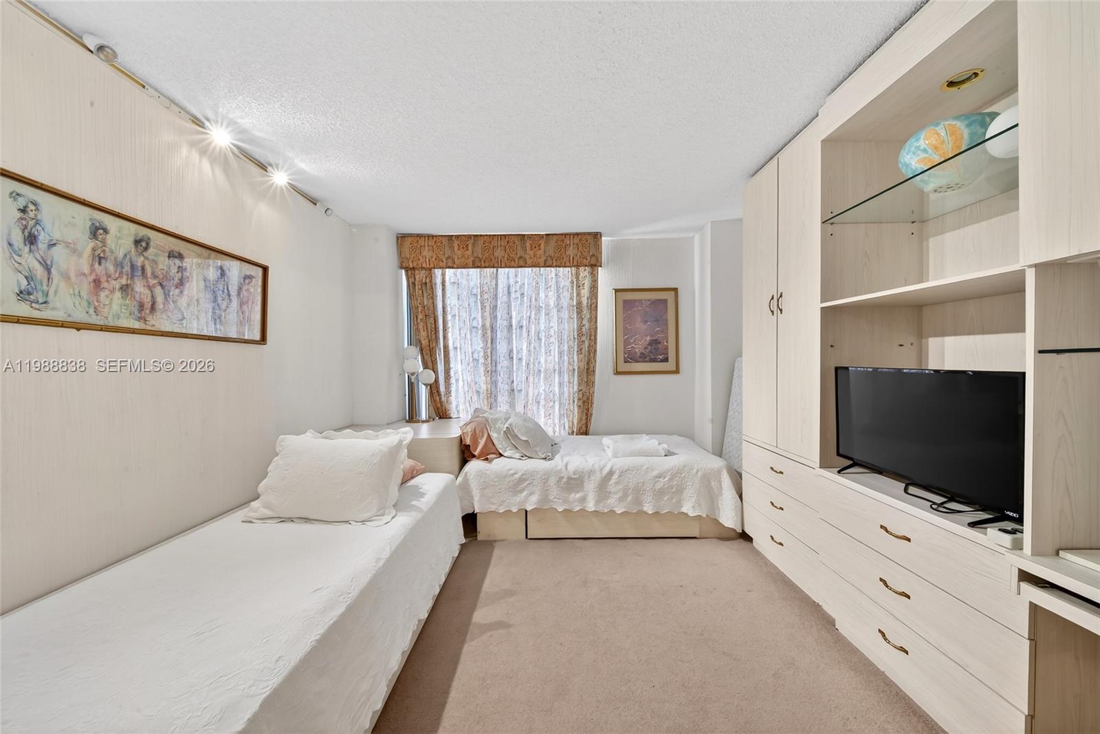 19667 Turnberry Way 6a Property Photo 23