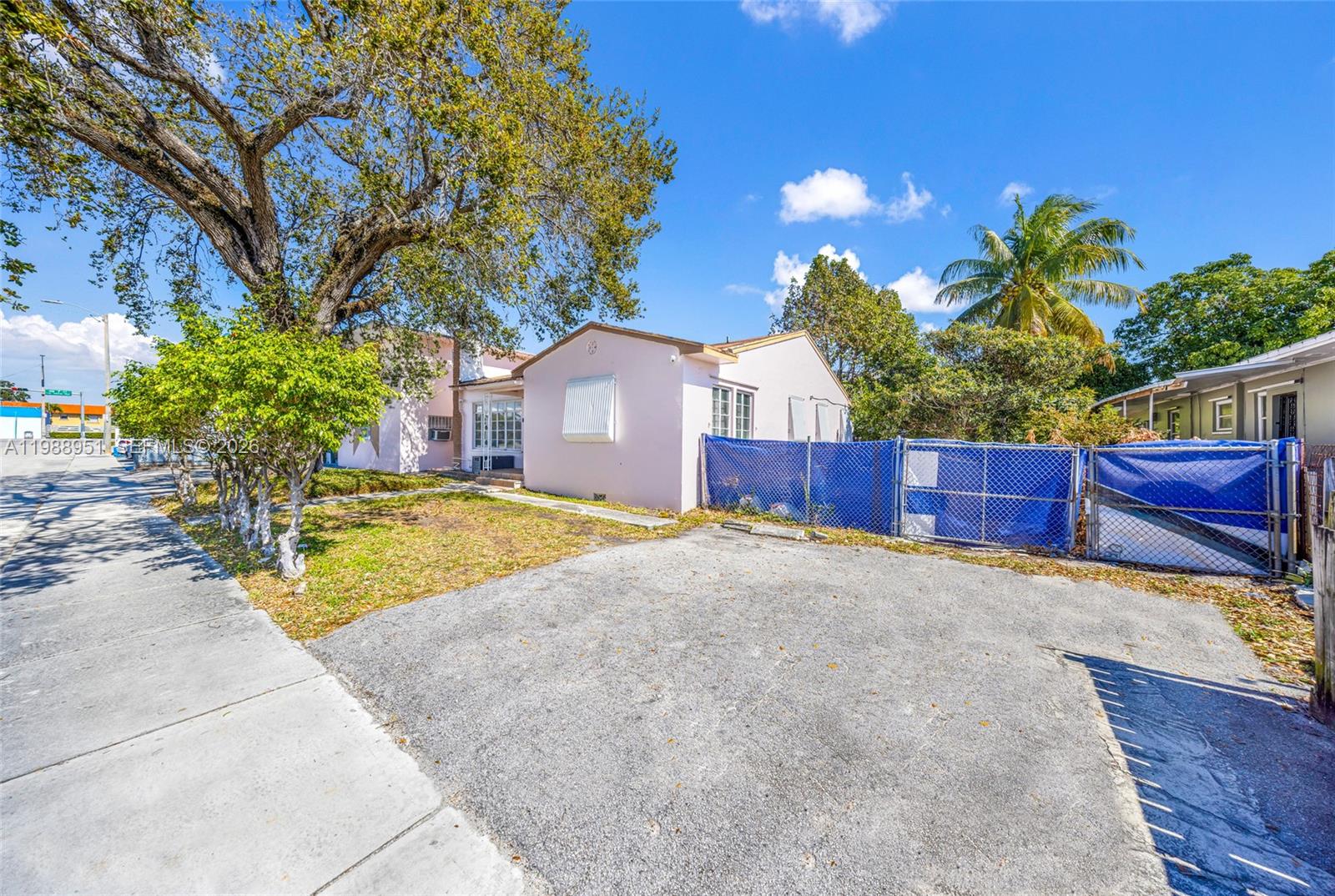 605 NW 34th Ave