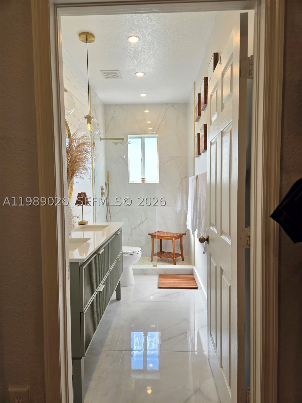 365 Ne 32nd Ter 365 Property Photo 7