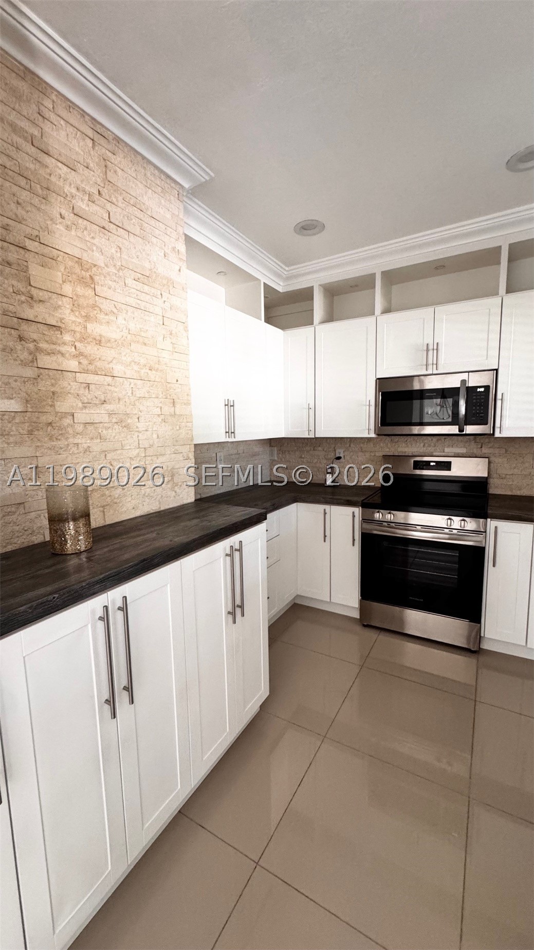 365 Ne 32nd Ter 365 Property Photo 11