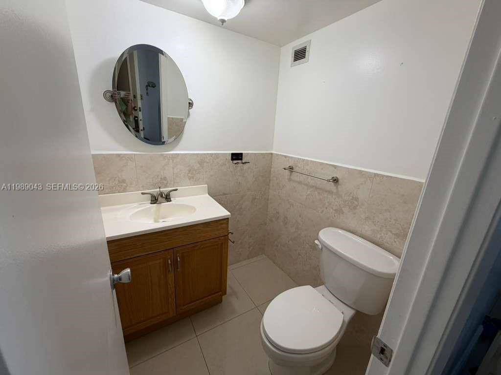 2750 Ne 183rd St 1201 Property Photo 5