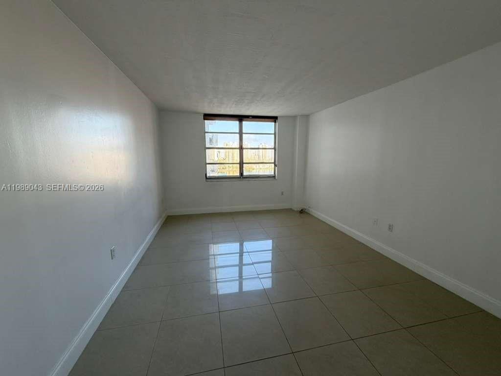 2750 Ne 183rd St 1201 Property Photo 8