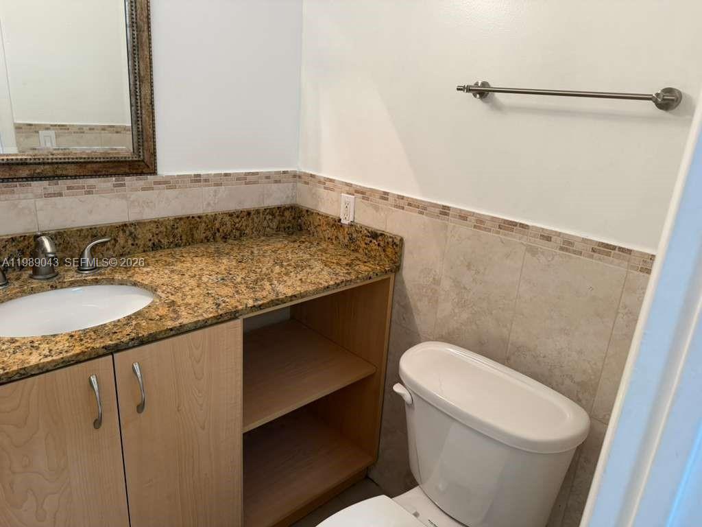 2750 Ne 183rd St 1201 Property Photo 10