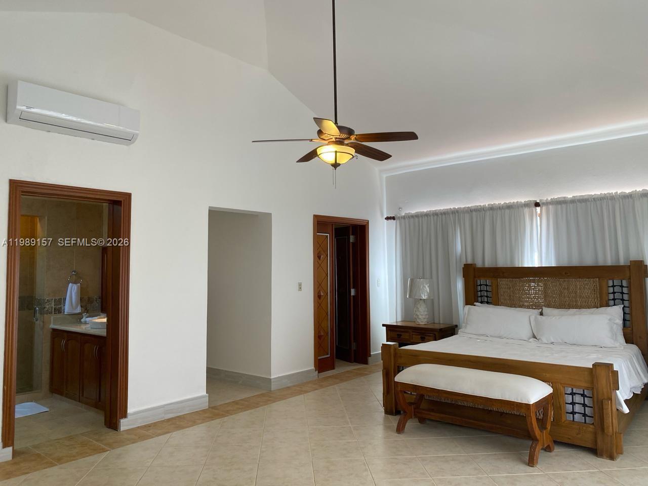 La Canada Town Home 10b (th10b) Property Photo 3
