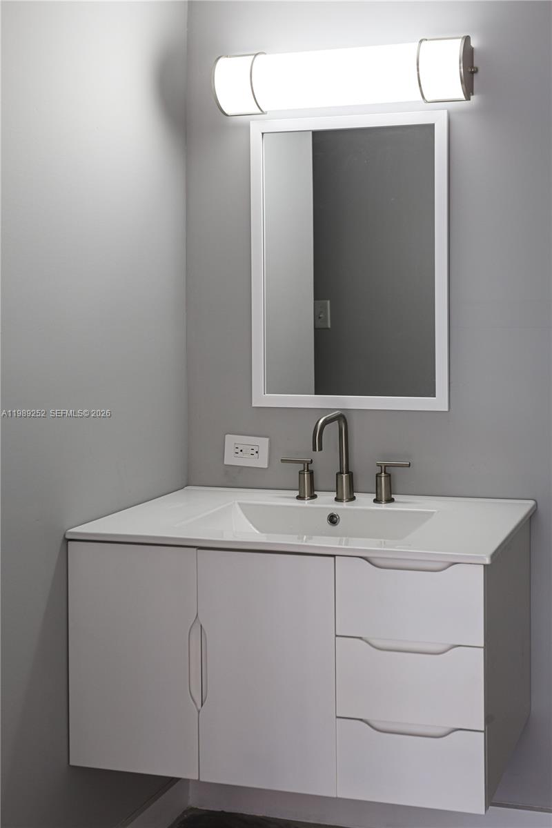 17021 N North Bay Rd 428 Property Photo 33