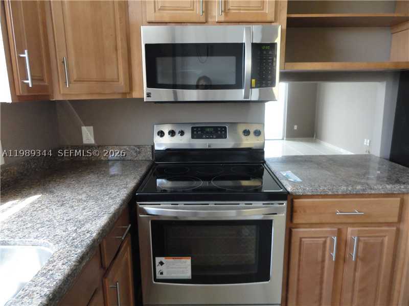 16410 Miami Dr 504 Property Photo 13