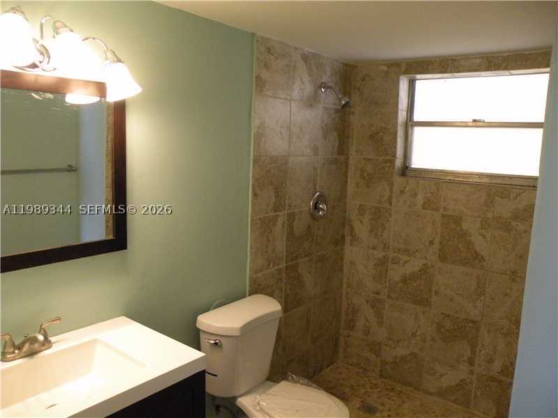 16410 Miami Dr 504 Property Photo 17