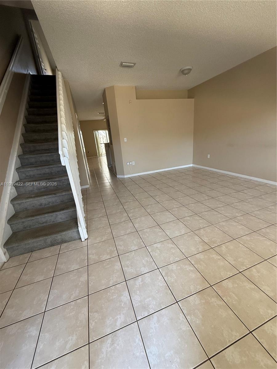 2359 Se 23rd Dr 2359 Property Photo 3