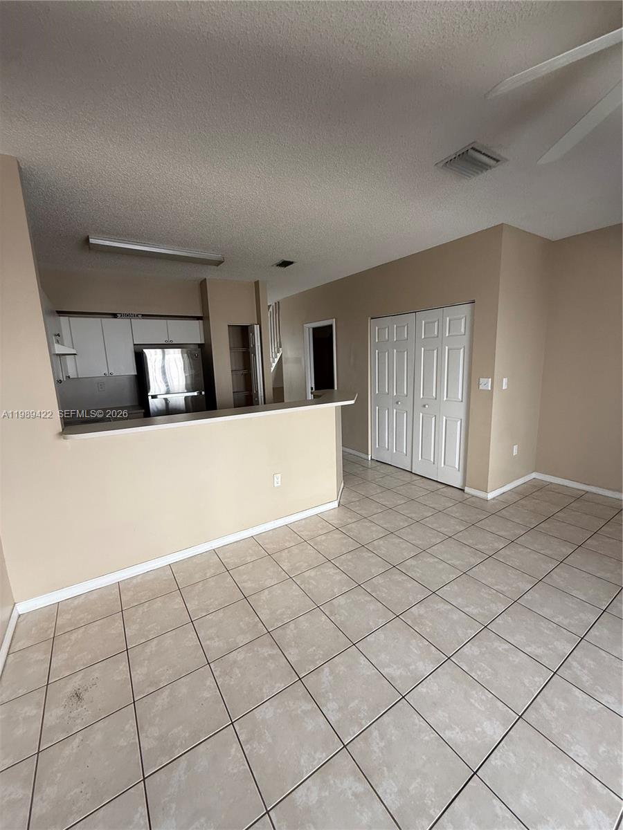 2359 Se 23rd Dr 2359 Property Photo 4