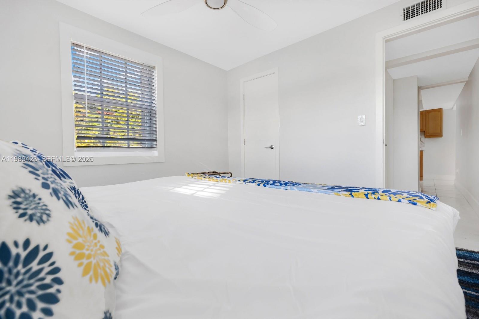 38 Miami Gardens Rd Property Photo 15