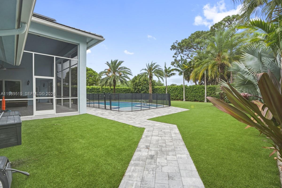8179 Lakeview Dr Property Photo 13