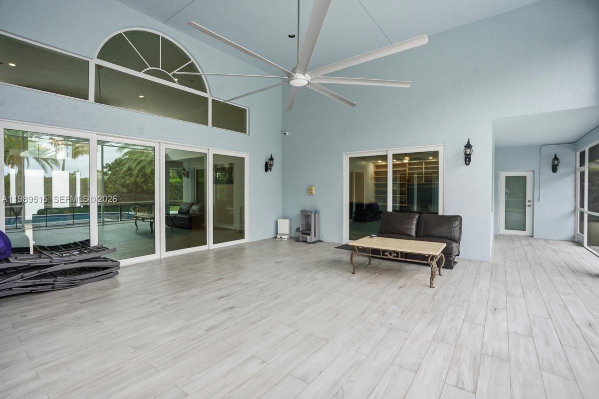 8179 Lakeview Dr Property Photo 17