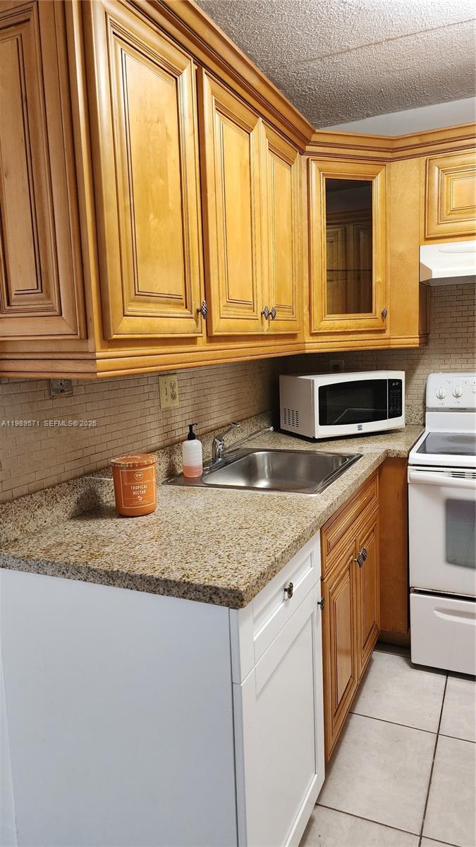 9405 W Flagler St D204 Property Photo 5
