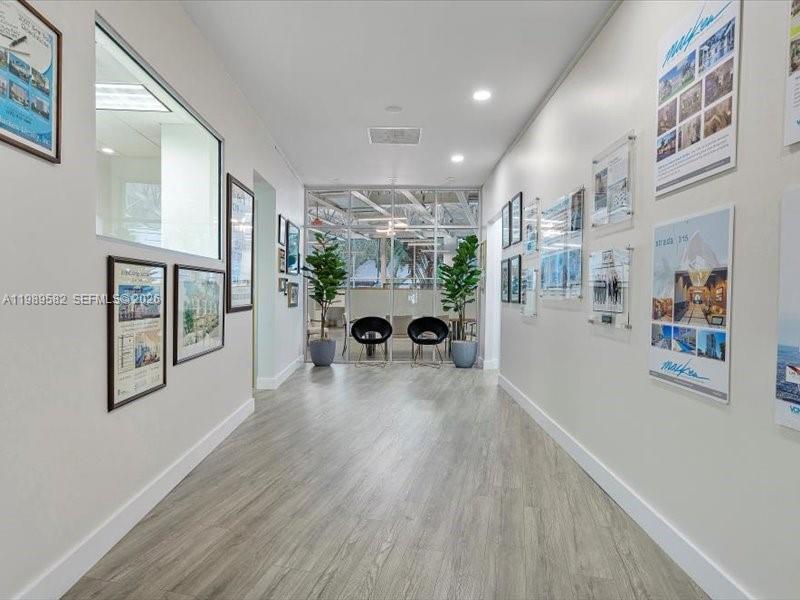 2404 Hollywood Blvd Property Photo 17