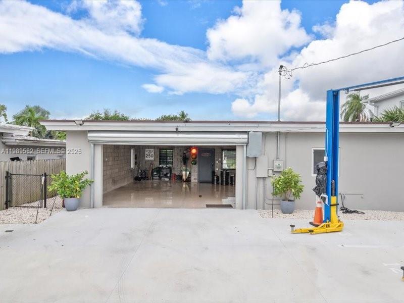 2404 Hollywood Blvd Property Photo 41