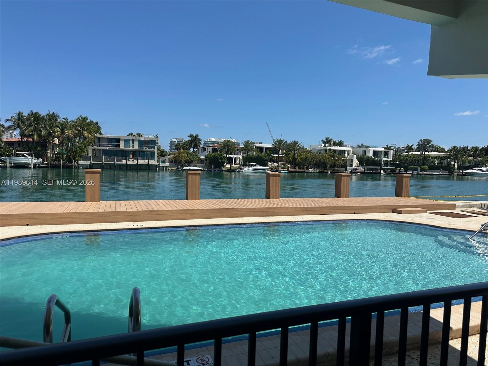 9341 E Bay Harbor Dr 6c Property Photo 3