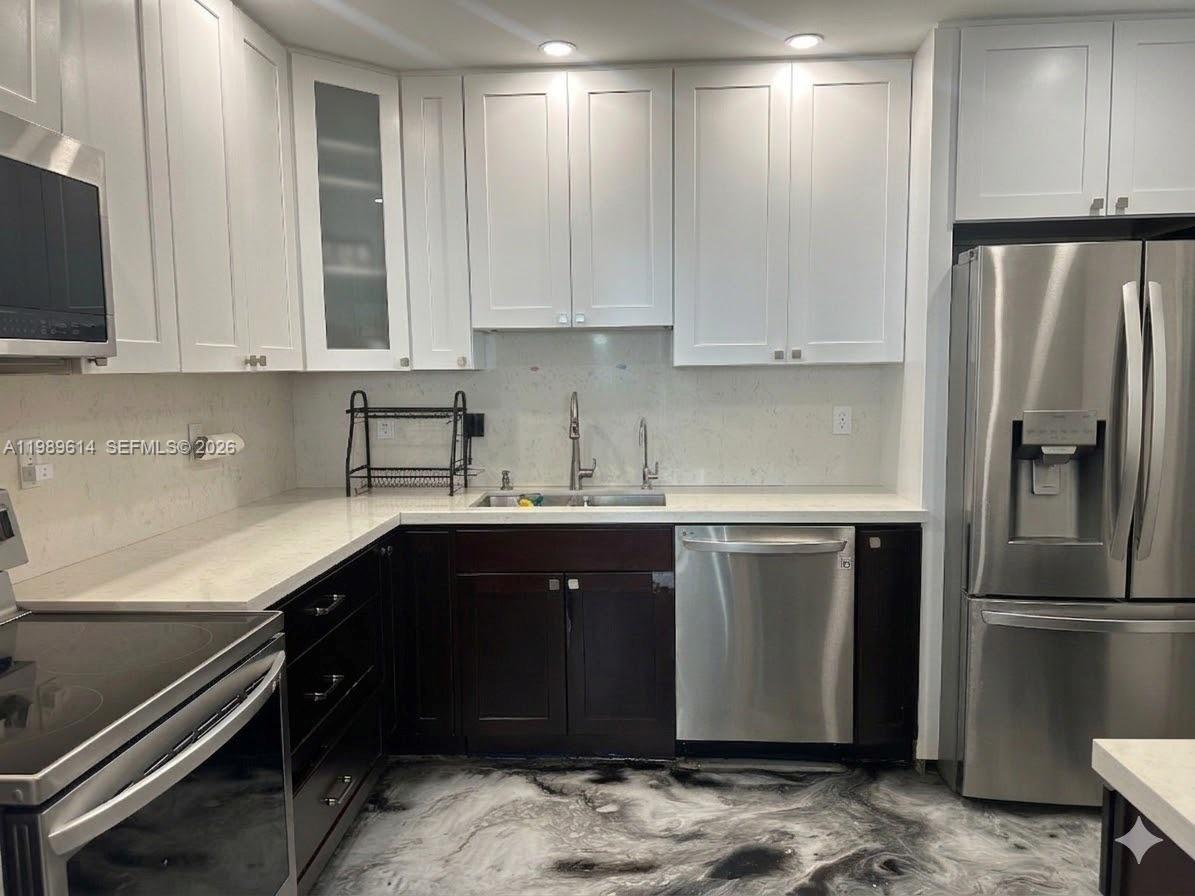 9341 E Bay Harbor Dr 6c Property Photo 12