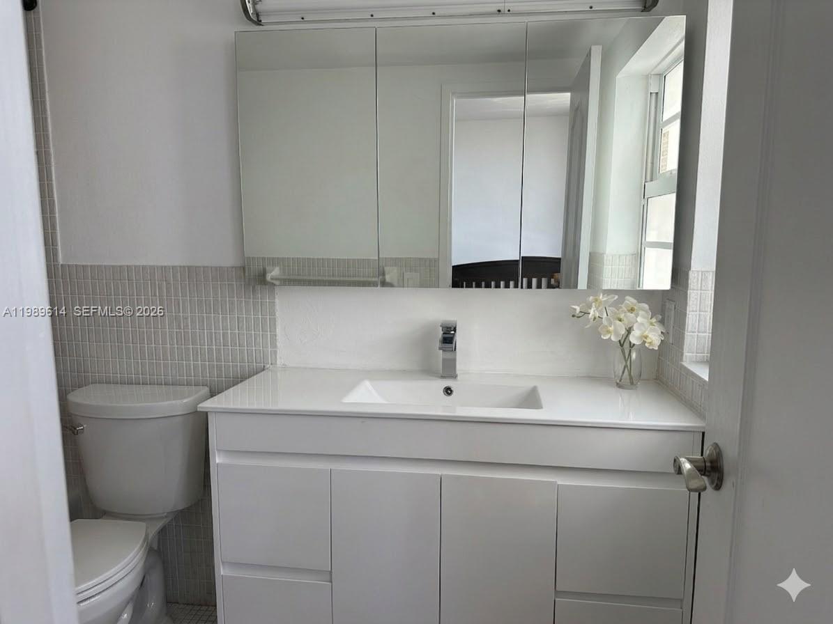 9341 E Bay Harbor Dr 6c Property Photo 22