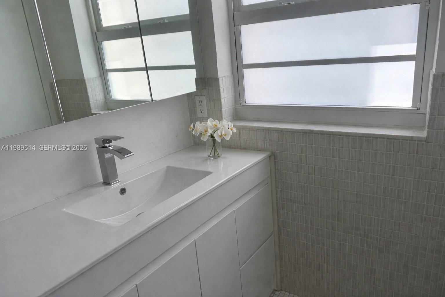 9341 E Bay Harbor Dr 6c Property Photo 23