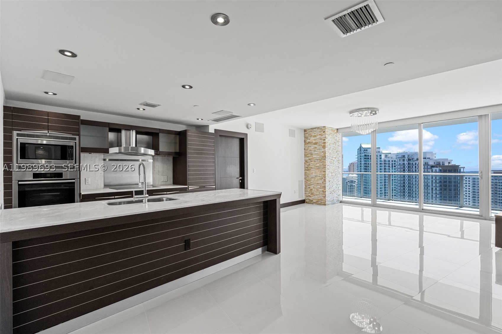 200 Biscayne Boulevard Way 3707 Property Photo 6